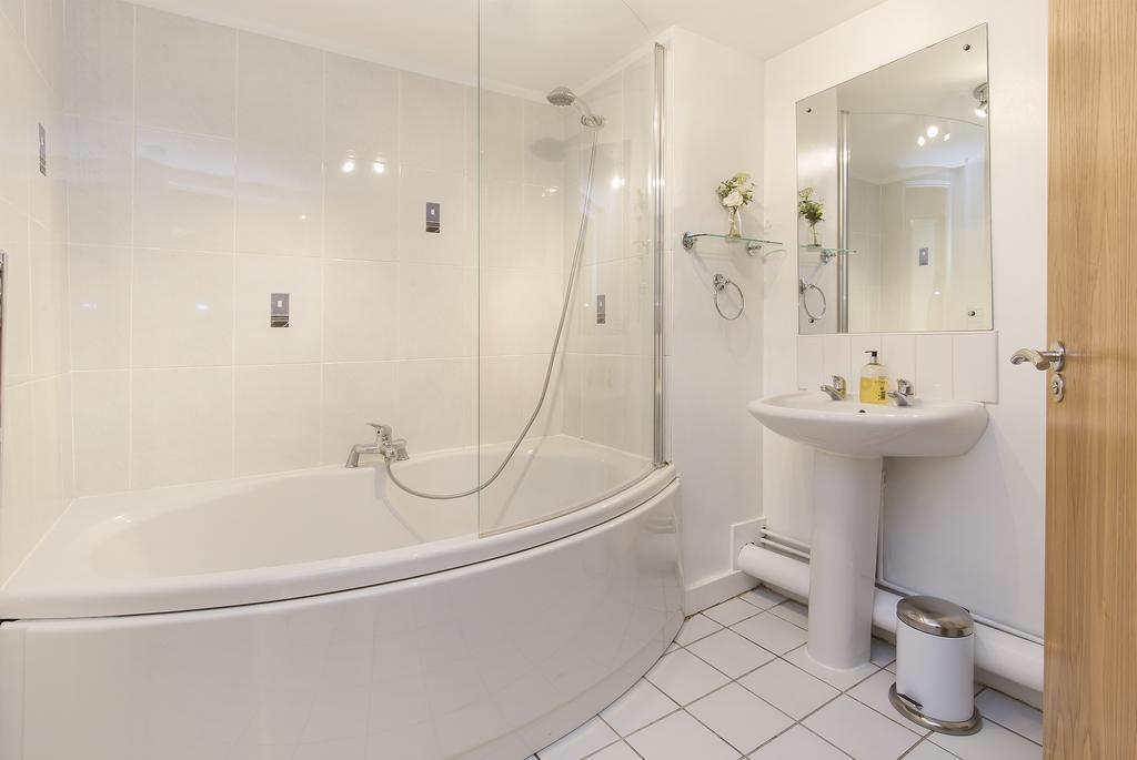 Raleigh Square - 2Br Ground-Floor Apartment In Nottingham Extérieur photo